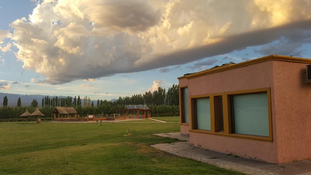 Complejo Rio Los Patos - Apartamentos バレアル エクステリア 写真