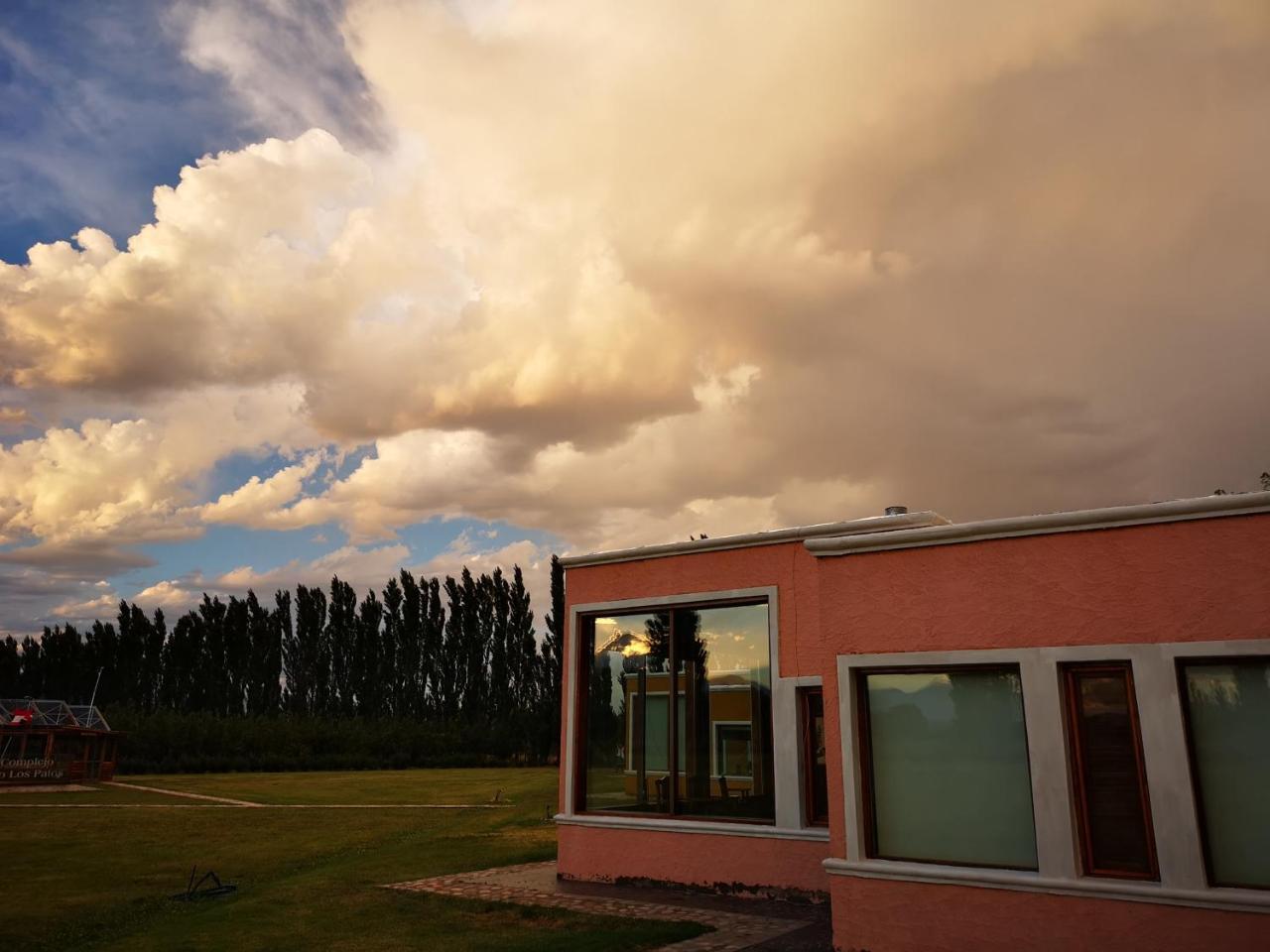 Complejo Rio Los Patos - Apartamentos バレアル エクステリア 写真